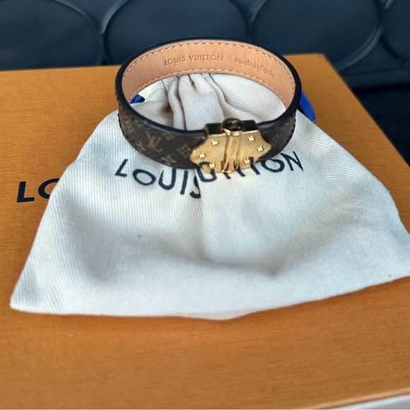 Louis Vuitton Monogram Nano Bracelet - Picture 3 of 4